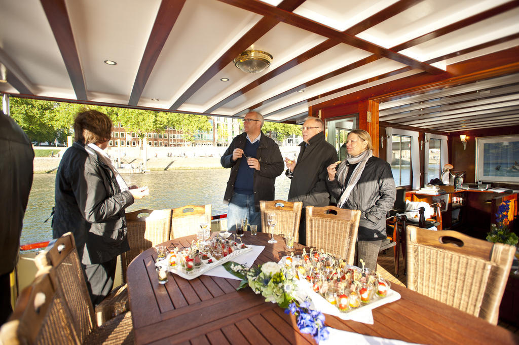 Hotelschiff Nedeva Bremen Buitenkant foto